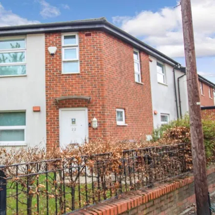 Rent this 3 bed duplex on Ivy Graham Close in Manchester, M40 3AS