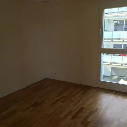 Rent this 4 bed apartment on Chemin de Scheuren / Scheurenweg in 2504 Biel/Bienne, Switzerland