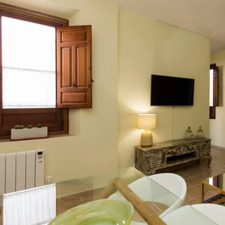 Image 4 - Hostal Casa Salvador, Calle Duende, 6, 18005 Granada, Spain - Apartment for rent