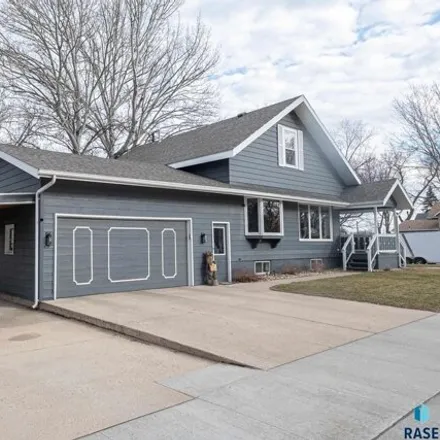 Image 3 - 422 Chicago Avenue North, Madison, SD 57042, USA - House for sale