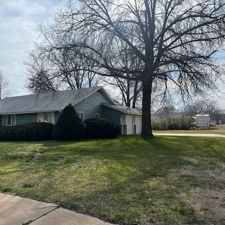 Image 1 - 631 West 5th Avenue, Red Cloud, Webster County, NE 68970, USA - House for sale