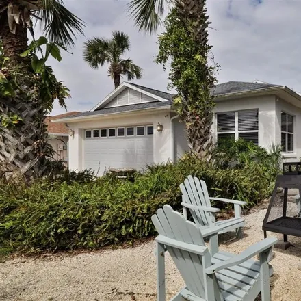 Image 1 - 830 Hope Avenue, New Smyrna Beach, FL 32169, USA - House for sale