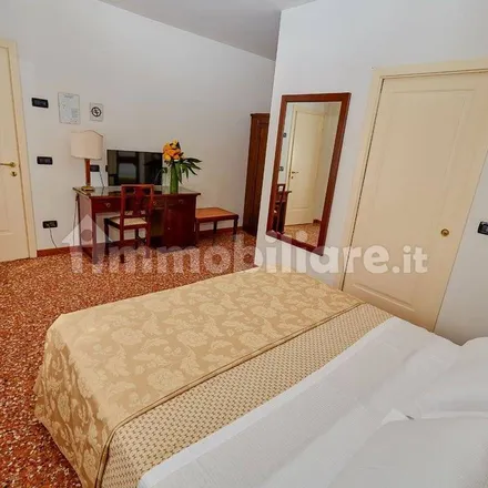 Image 3 - Via Don Giovanni Minzoni, 30034 Mira VE, Italy - Apartment for rent