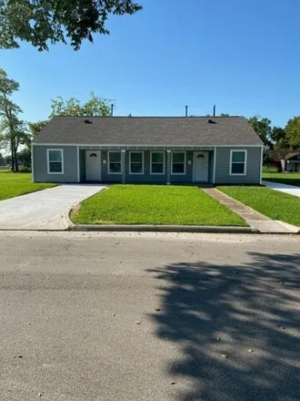 Rent this 2 bed house on 760 East Irby Street in Beaumont, TX 77705
