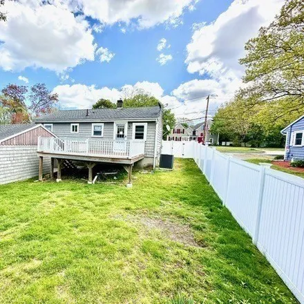 Image 3 - 31 Pine Street, Weymouth, MA 02190, USA - House for sale