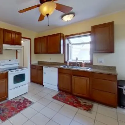 Buy this 3 bed apartment on 2251 Sunnyknoll Avenue