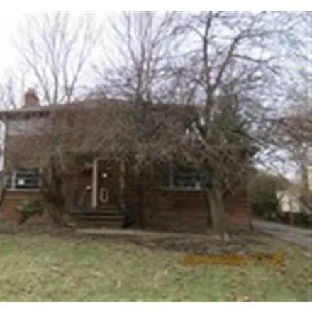 Image 1 - 2370 Edgerton Road, University Heights, OH 44118, USA - House for sale