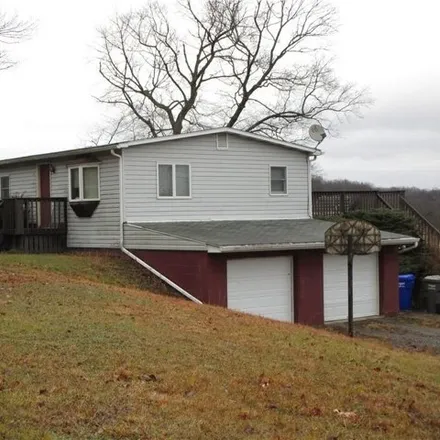 Buy this studio apartment on 1095 Three Degree Road in Forward Township, PA 16001