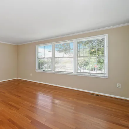 Image 5 - Sangamore Road, Bethesda, MD 20816, USA - Apartment for rent