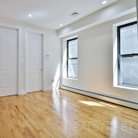 Image 3 - 1576 Lincoln Place, New York, NY 11233, USA - House for rent