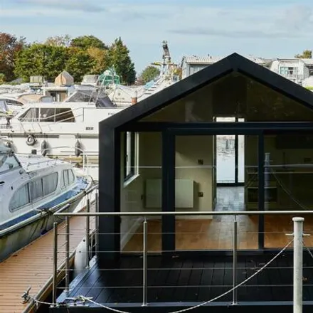Buy this 1 bed house on Bates Wharf Marine Sales Ltd in Bridge Wharf, Chertsey