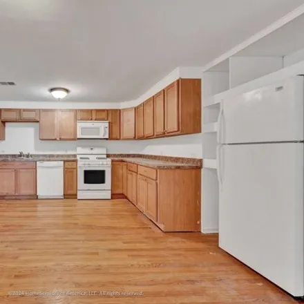 Image 3 - 2155 North Spaulding Avenue, Chicago, IL 60647, USA - House for rent