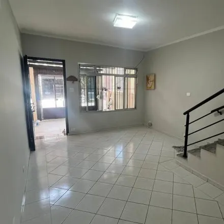 Rent this 2 bed house on Rua Guaporé 331 in Santa Maria, São Caetano do Sul - SP