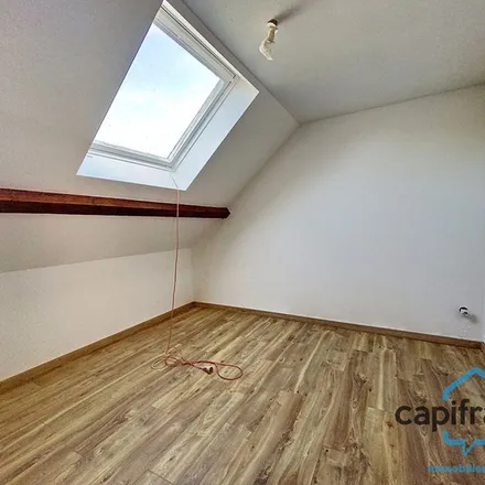 Rent this 4 bed apartment on 1A Rue de l'École in 57720 Olsberg, France