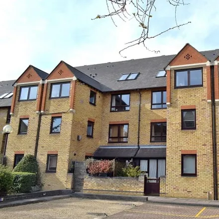 Rent this 2 bed apartment on 27 Bailey Mews in Cambridge, CB5 8DR