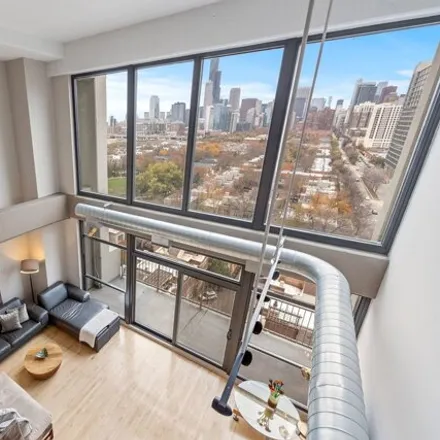 Image 3 - Dearborn Tower, 1530 South State Street, Chicago, IL 60605, USA - Condo for sale