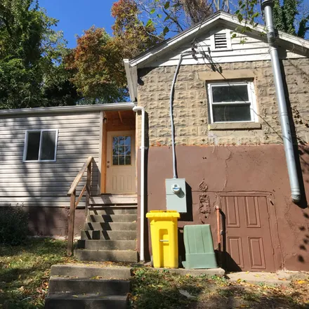 Buy this 2 bed house on 851 Watts Street in Charleston, WV 25302
