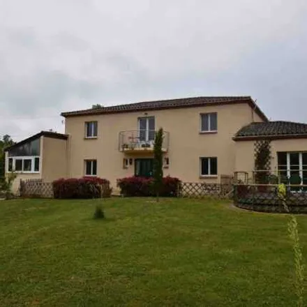 Buy this 6 bed house on 4 Rue Roger Bissière in 47210 Villeréal, France