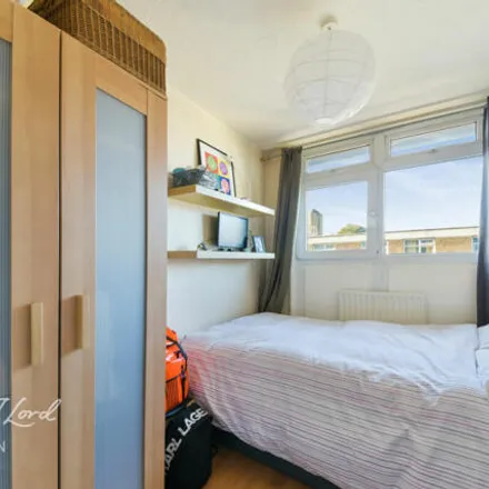 Image 9 - Fitzgerald House, Stockwell Park Road, Stockwell Park, London, SW9 0UX, United Kingdom - Apartment for sale
