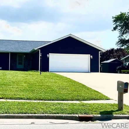 Buy this 3 bed house on 1901 Edgewood Drive in Allen County, OH 45805