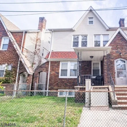 Buy this 5 bed house on 442 Leslie Street in Newark, NJ 07112