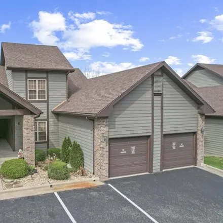 Buy this 3 bed condo on 1182 Golf Drive in Stone County, MO 65737