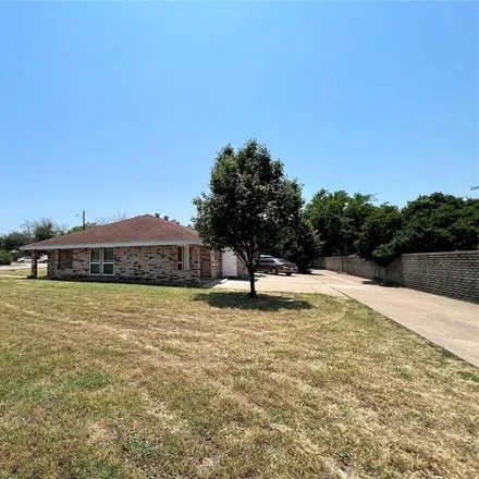 Image 2 - 1201 Rogers Plaza, Irving, TX 75060, USA - Duplex for rent