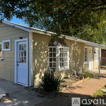 Image 9 - 13643 Erwin Street - House for rent