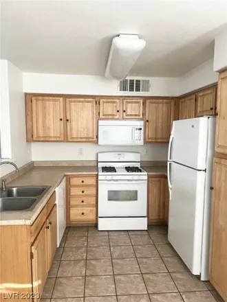 Image 2 - 5699 Fast Payout Court, Whitney, NV 89122, USA - Condo for rent
