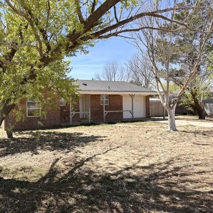 Image 3 - 715 Stinson Street, Dimmitt, TX 79027, USA - House for sale