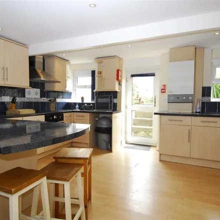 Image 2 - 7 Penlee Place, Plymouth, PL4 7DH, United Kingdom - House for rent