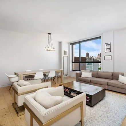 Rent this 3 bed condo on 540 West 28th Street in New York, NY 10001