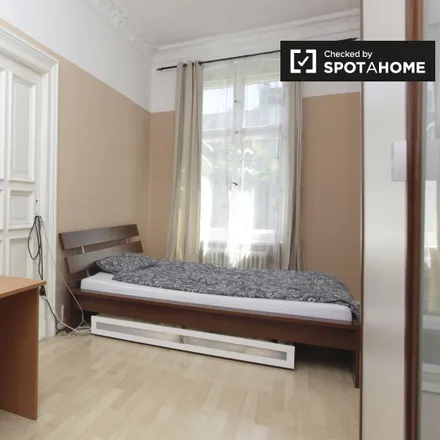 Rent this 2 bed room on Rosa-Parks-Grundschule in Reichenberger Straße, 10999 Berlin