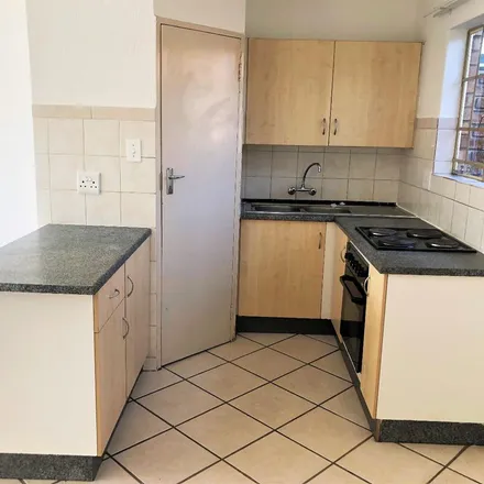 Image 2 - 940 Saliehout Street, Sinoville, Pretoria, 0129, South Africa - Townhouse for rent