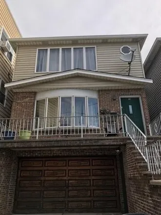 Rent this 1 bed house on 27 Silver Street in Port Johnson, Bayonne