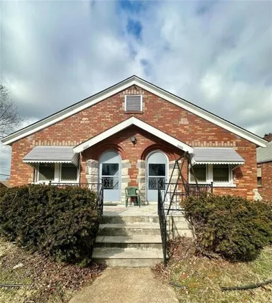 Buy this 2 bed house on 3999 Alexander Street in St. Louis, MO 63116