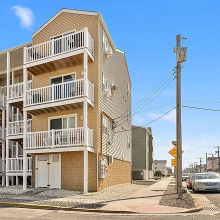 Buy this 3 bed condo on 34 35th Street in Sea Isle City, Cape May County