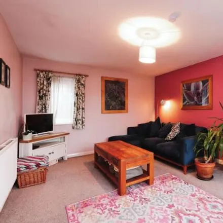 Image 4 - Wensley Close, Sheffield, S4 8HL, United Kingdom - Apartment for sale