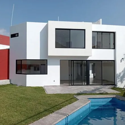 Buy this 3 bed house on Privada Segunda Villa Internacional de Tenis in Lomas de Tzompantle, 62130 Cuernavaca