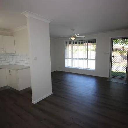 Image 8 - 26 Denton Park Drive, Rutherford NSW 2320, Australia - Apartment for rent