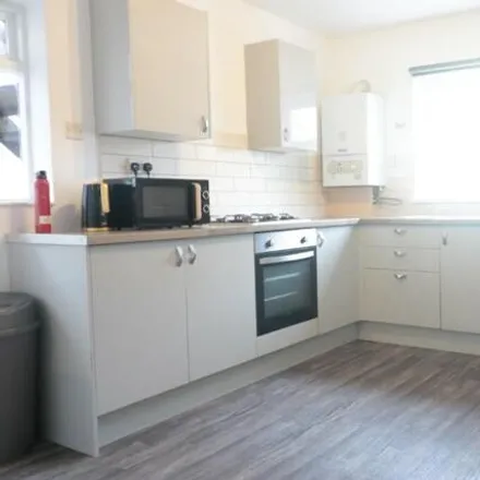 Rent this 4 bed apartment on 222 North Road West in Plymouth, PL1 5DE