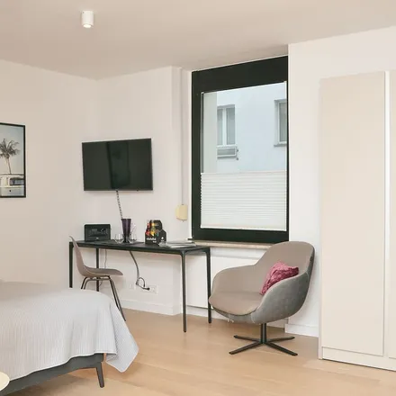 Rent this 1 bed apartment on Hillerstraße 16 in 50931 Cologne, Germany
