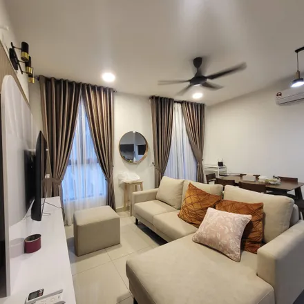 Rent this 2 bed apartment on Fera Residence in The Quartz, Jalan 34/26