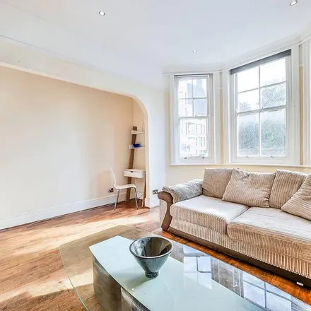 Rent this 5 bed apartment on Rugby Mansions in Bishop King's Road, London