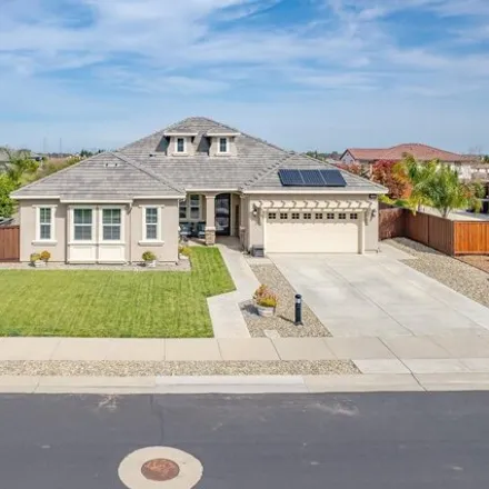 Buy this 4 bed house on 282 Rolling Sage Circle in Vacaville, CA 95688