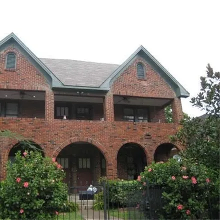 Rent this 2 bed house on 315 West Polk Street in Houston, TX 77019