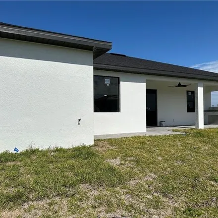 Image 3 - 198 Northeast 18th Street, Cape Coral, FL 33909, USA - House for sale