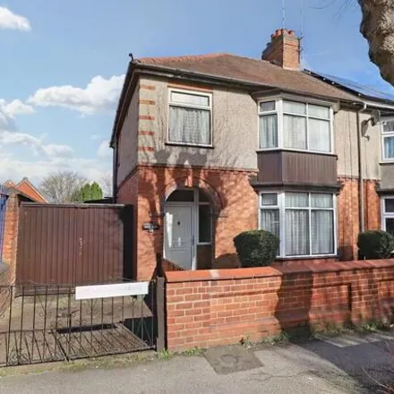 Buy this 3 bed duplex on Merevale Avenue in Nuneaton, CV11 5LX