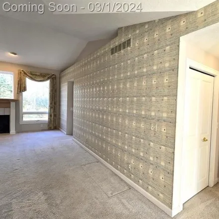 Image 4 - 2006 Crystalwood Trail, Flint Charter Township, MI 48433, USA - Townhouse for sale