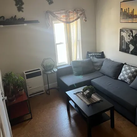 Image 1 - 971 21st Street, Oakland, CA 94617, USA - Room for rent